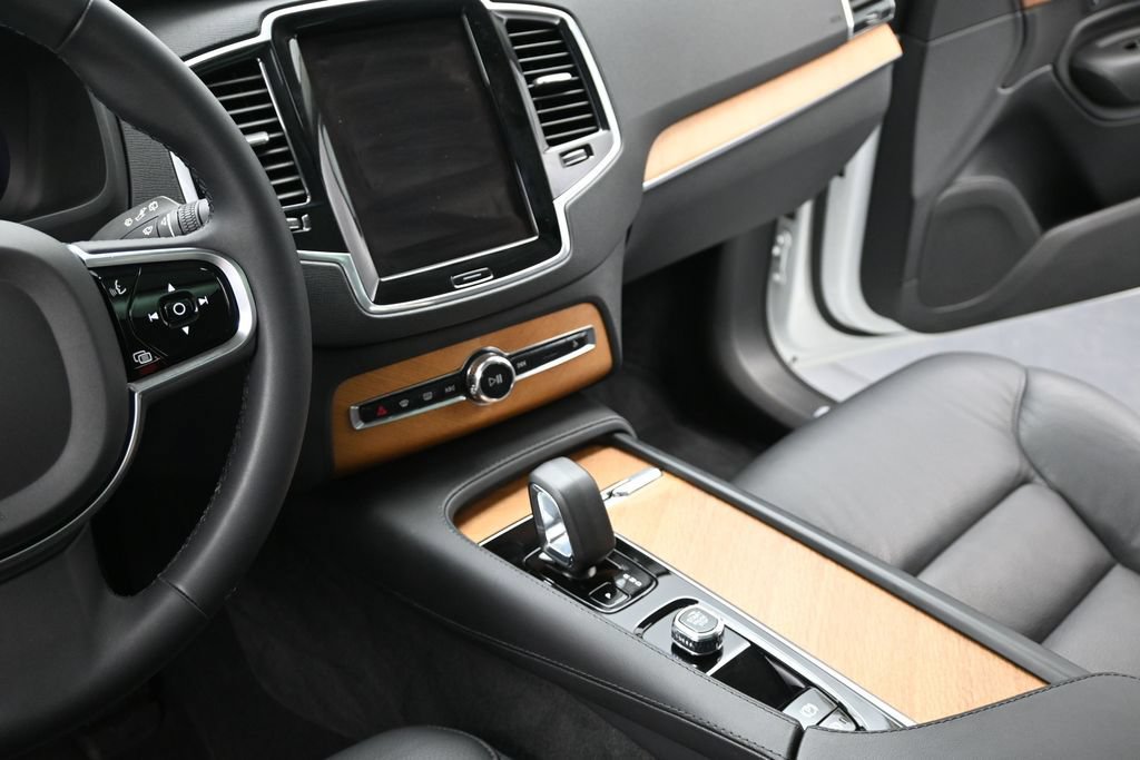 Used 2023 Volvo XC90 B6 Plus AWD/4WD image 14