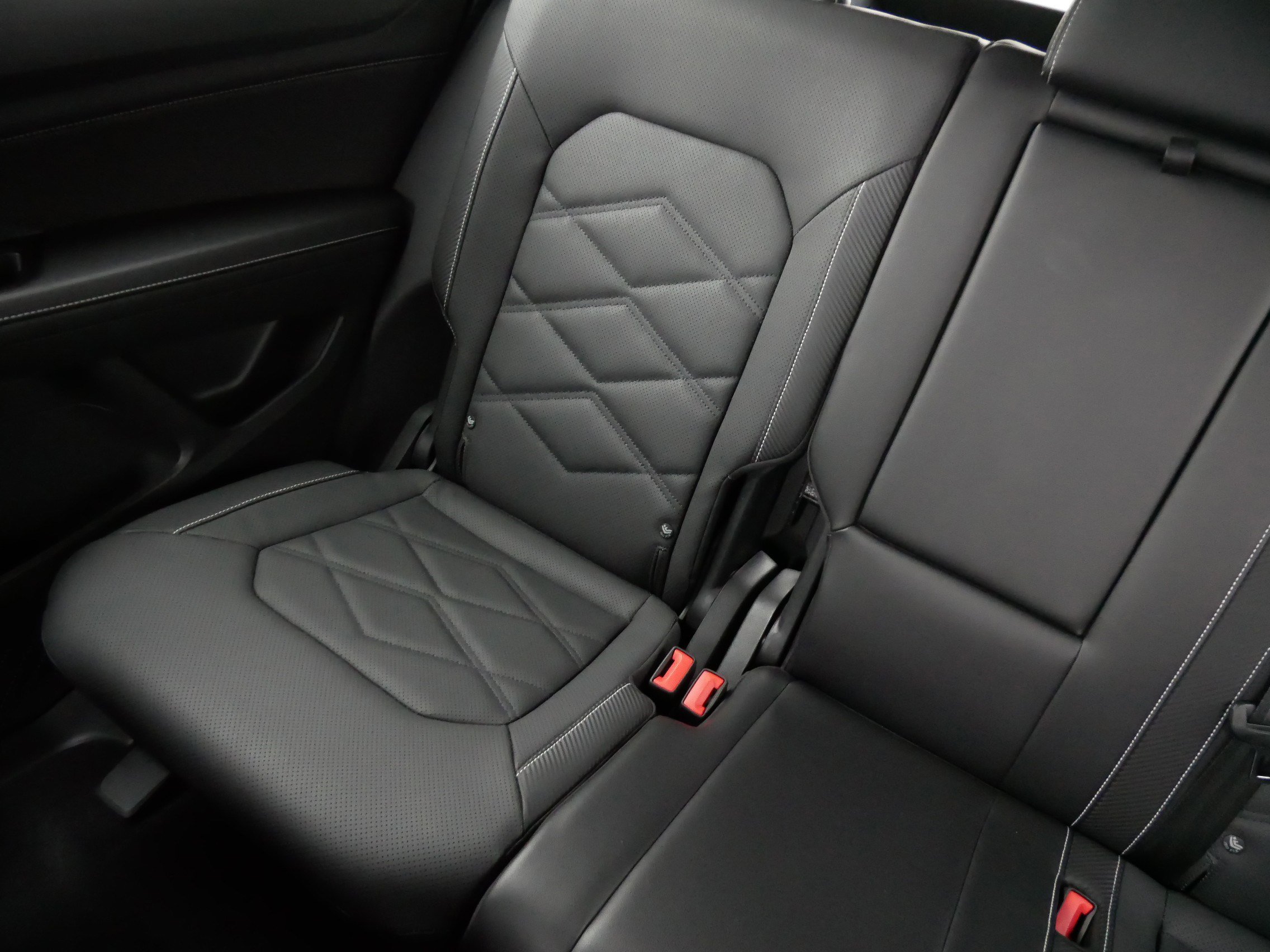 Used 2024 Volkswagen Atlas Cross Sport SE image 12