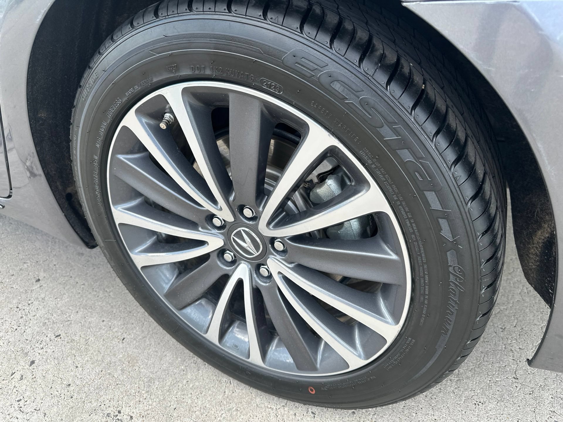 Used 2018 Acura TLX w/ Advance Package FWD image 11