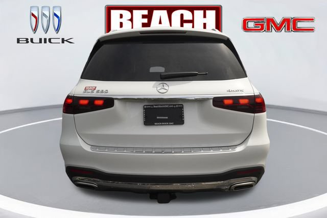 Used 2025 Mercedes-Benz GLS 580 4MATIC image 4