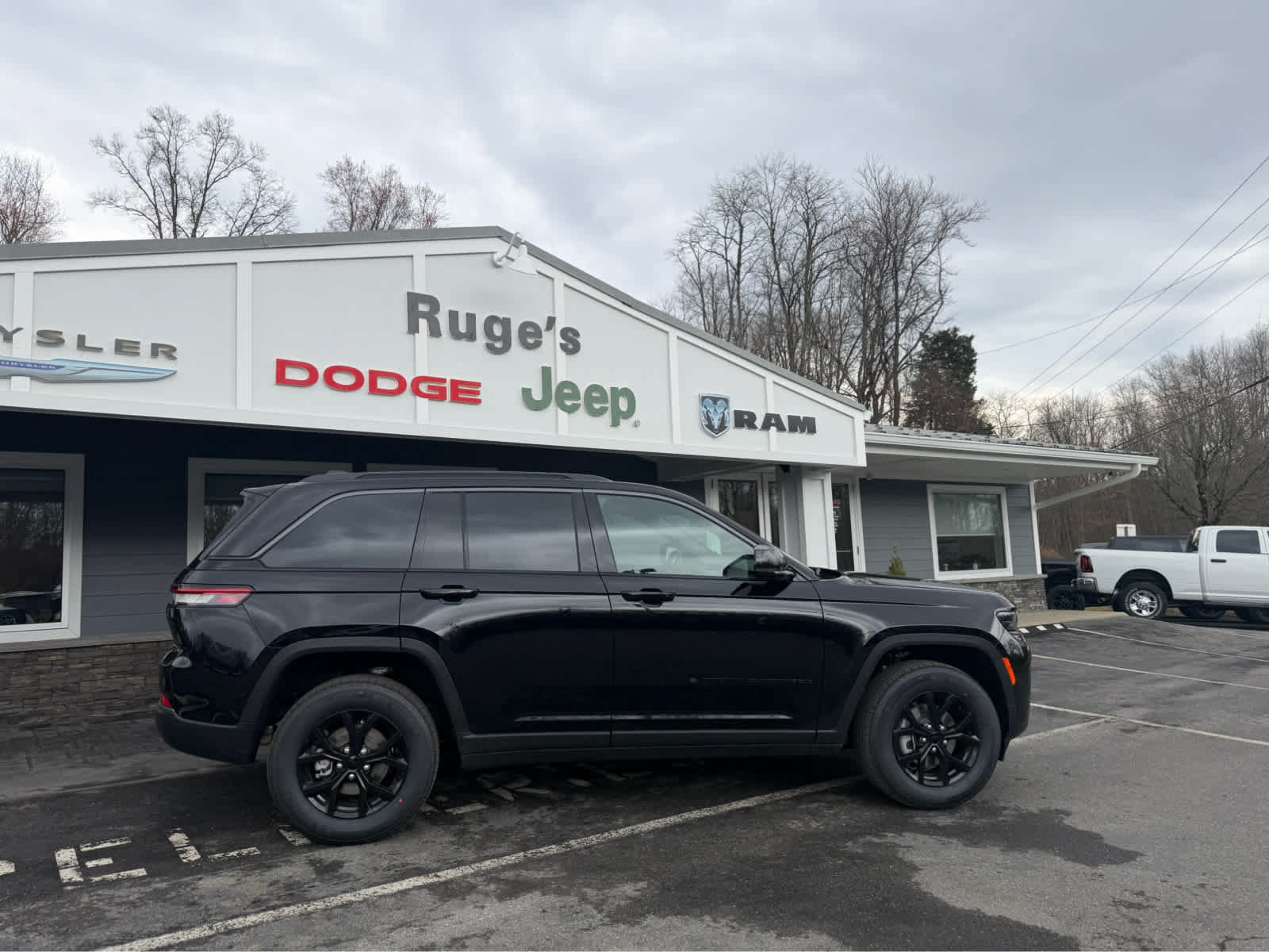 New 2026 Jeep Grand Cherokee Altitude AWD/4WD image 7