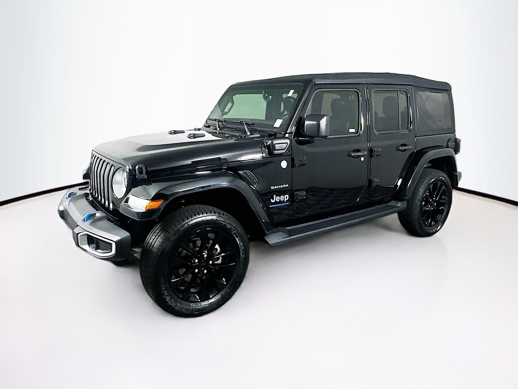Used 2023 Jeep Wrangler Sahara image 3