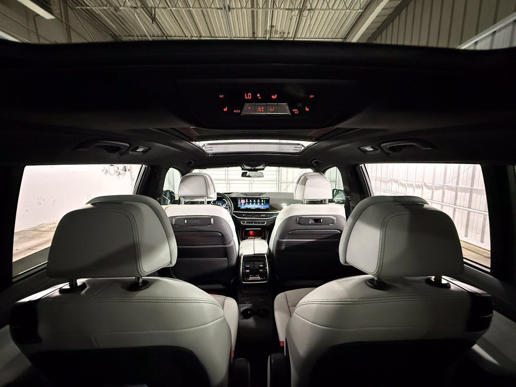 Used 2025 BMW X7 xDrive40i w/ Executive Package AWD/4WD image 50