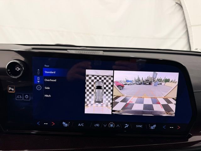 New 2026 Chevrolet Traverse Z71 w/ Enhanced Driving Package AWD/4WD image 38