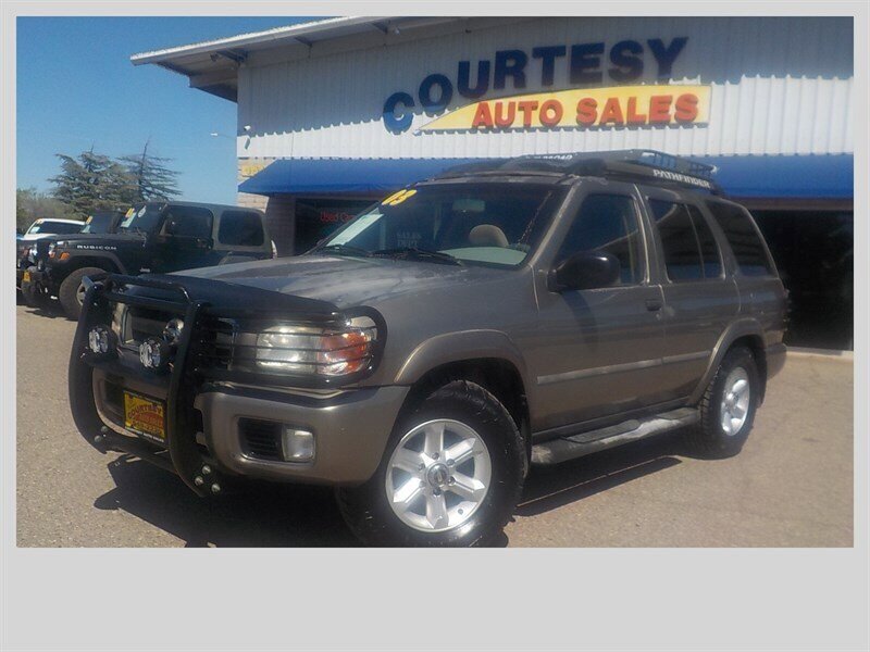 Used 2003 Nissan Pathfinder SE w/ SE Sunroof Pkg AWD/4WD image 1