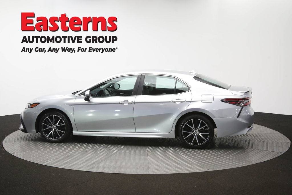 Used 2021 Toyota Camry SE w/ Carpet Mat Package (TMS) FWD image 60