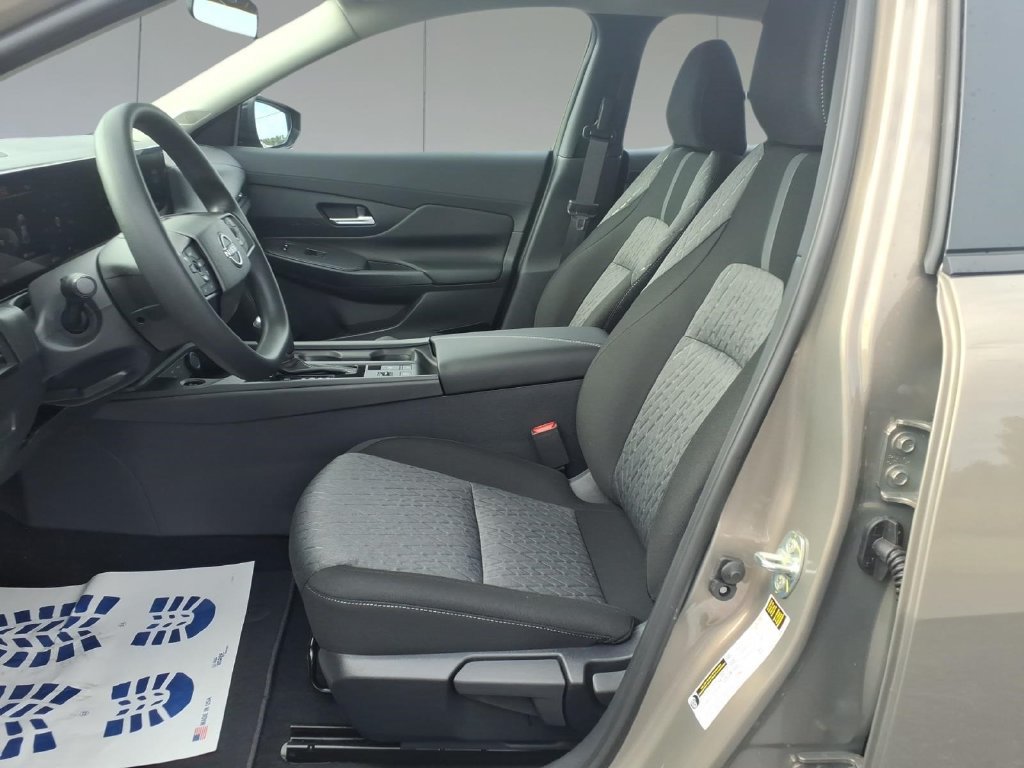 New 2027 Nissan Sentra SV w/ Floor Mat Package FWD image 15