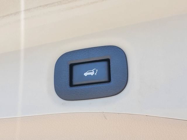 Used 2019 Nissan Rogue SV w/ Premium Package FWD image 10