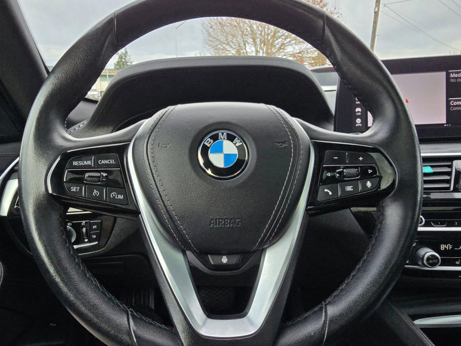 Used 2021 BMW 530i xDrive image 24