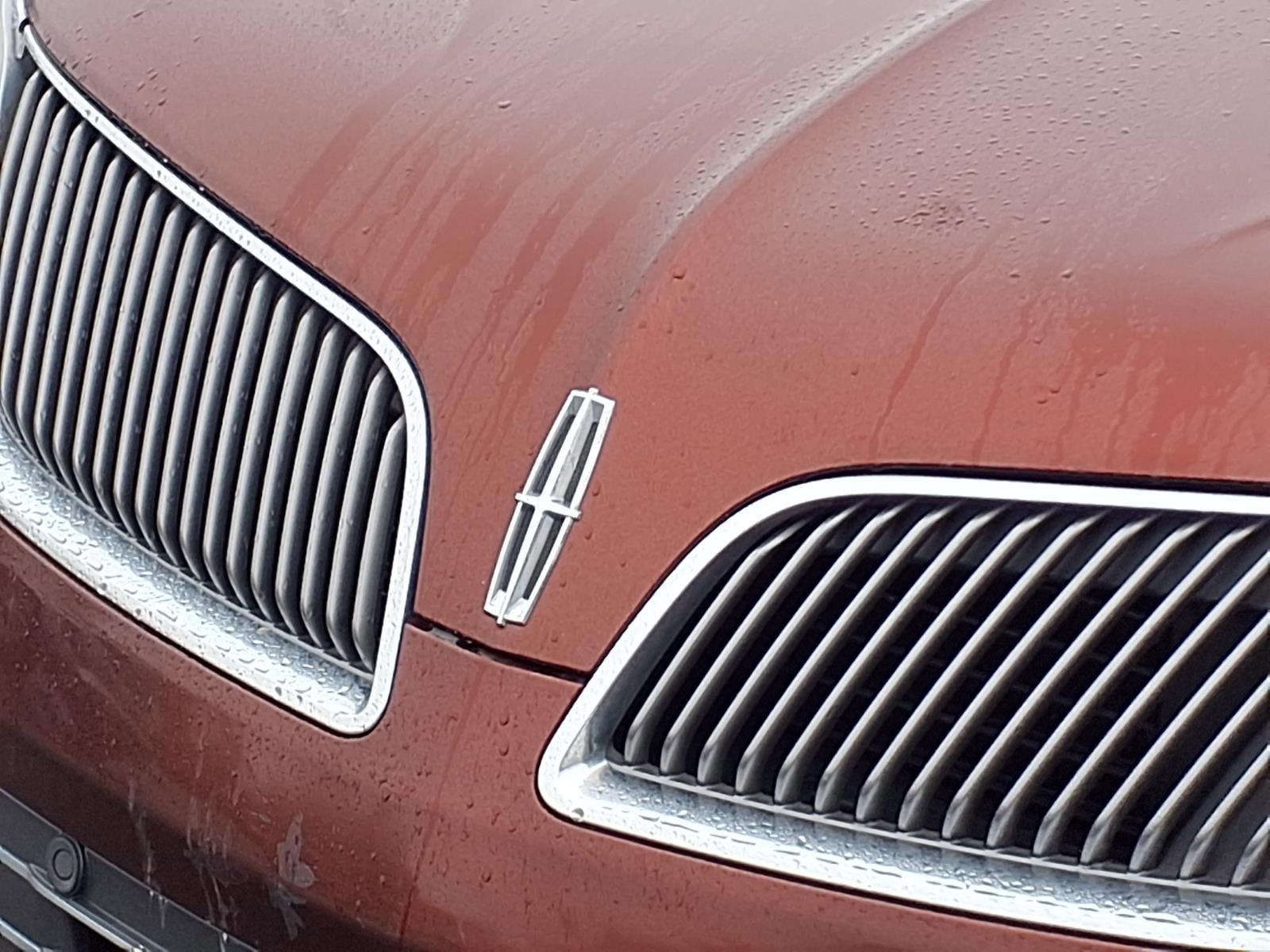 Used 2015 Lincoln MKS AWD w/ Equipment Group 101A image 31