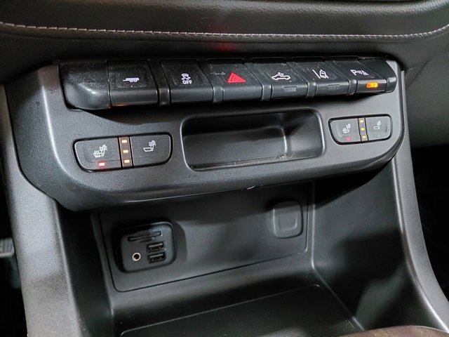 Certified 2020 GMC Canyon SLT w/ Driver Alert Package image 33