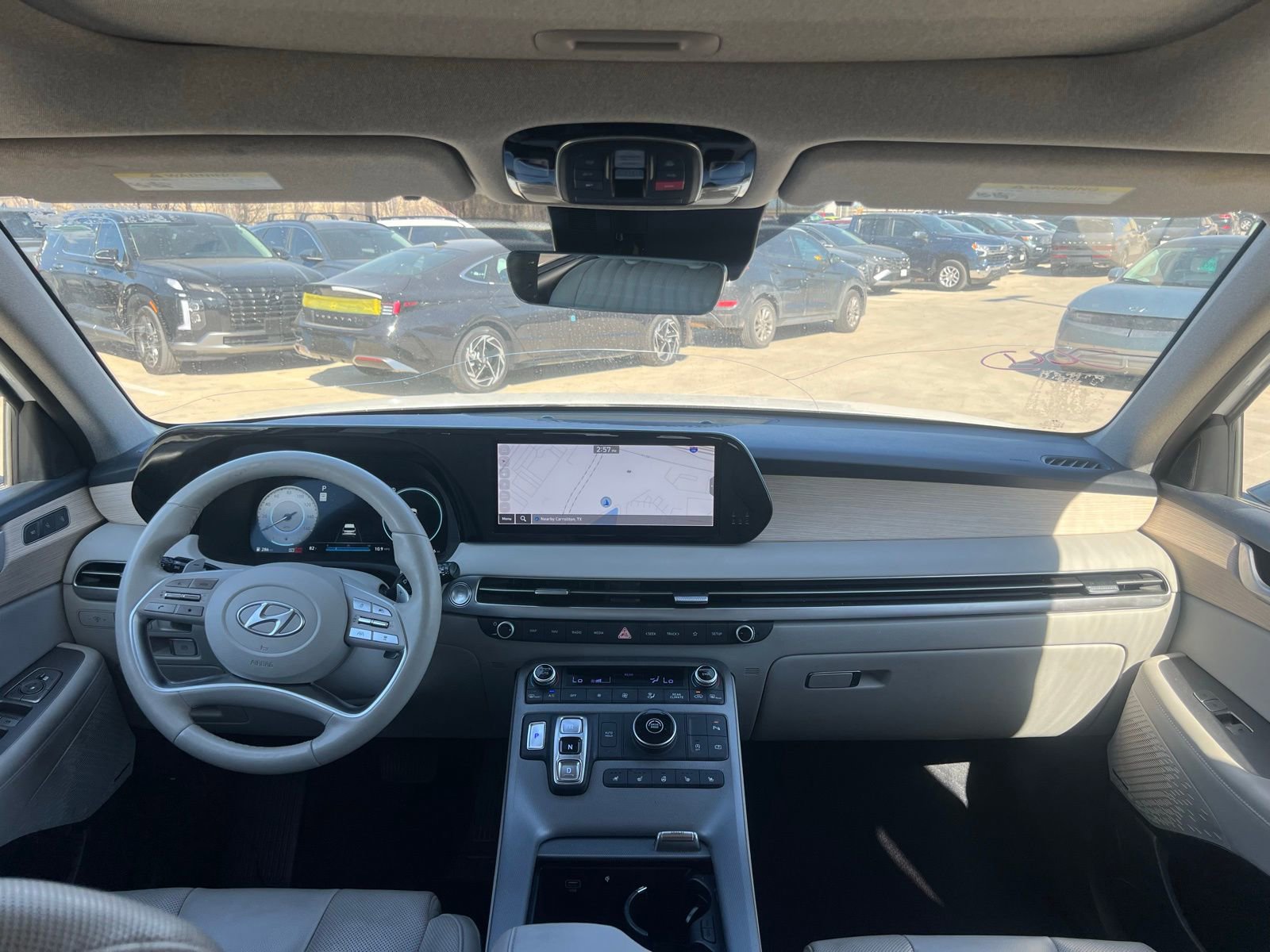 Used 2023 Hyundai Palisade Limited w/ Winter Package image 25