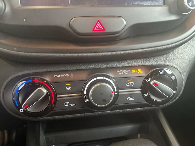 Certified 2025 Kia Soul LX FWD image 18