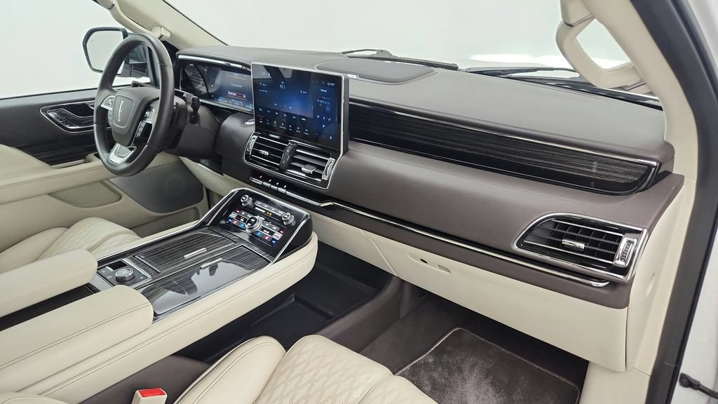 Used 2024 Lincoln Navigator Black Label AWD/4WD image 48