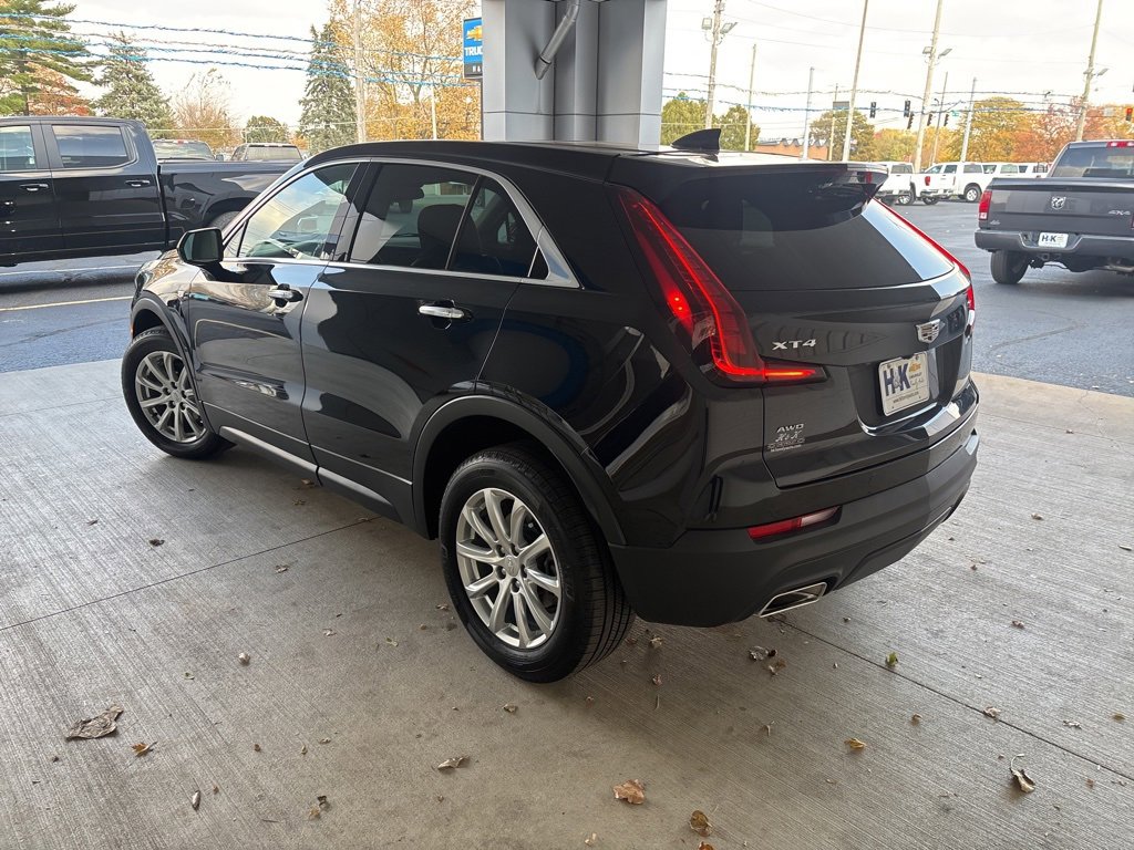 Used 2022 Cadillac XT4 Luxury image 4
