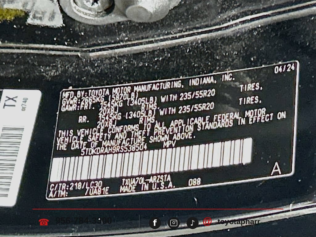 Used 2024 Toyota Highlander XSE FWD image 32