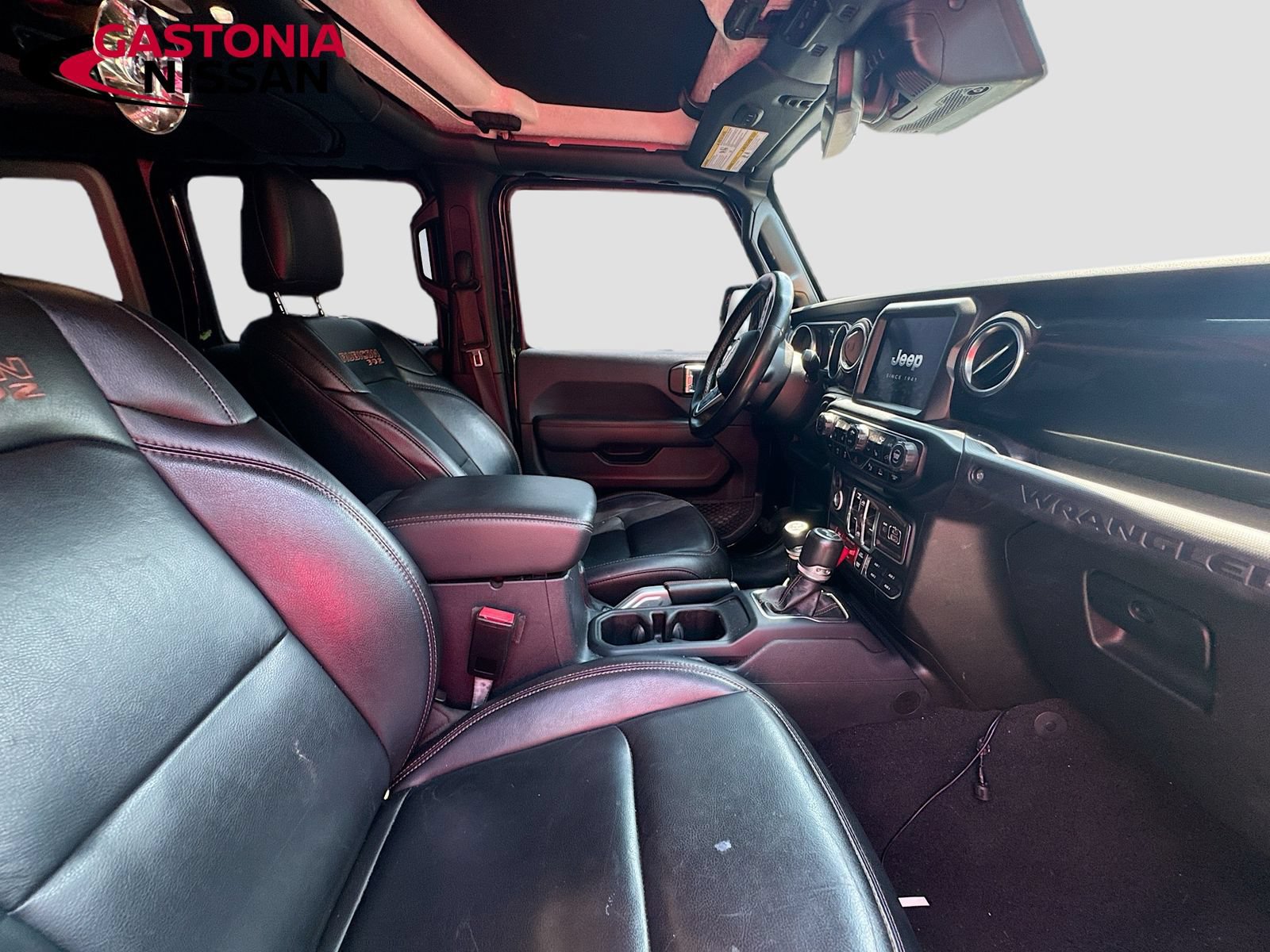 Used 2021 Jeep Wrangler Unlimited Rubicon w/ Dual Top Group AWD/4WD image 37