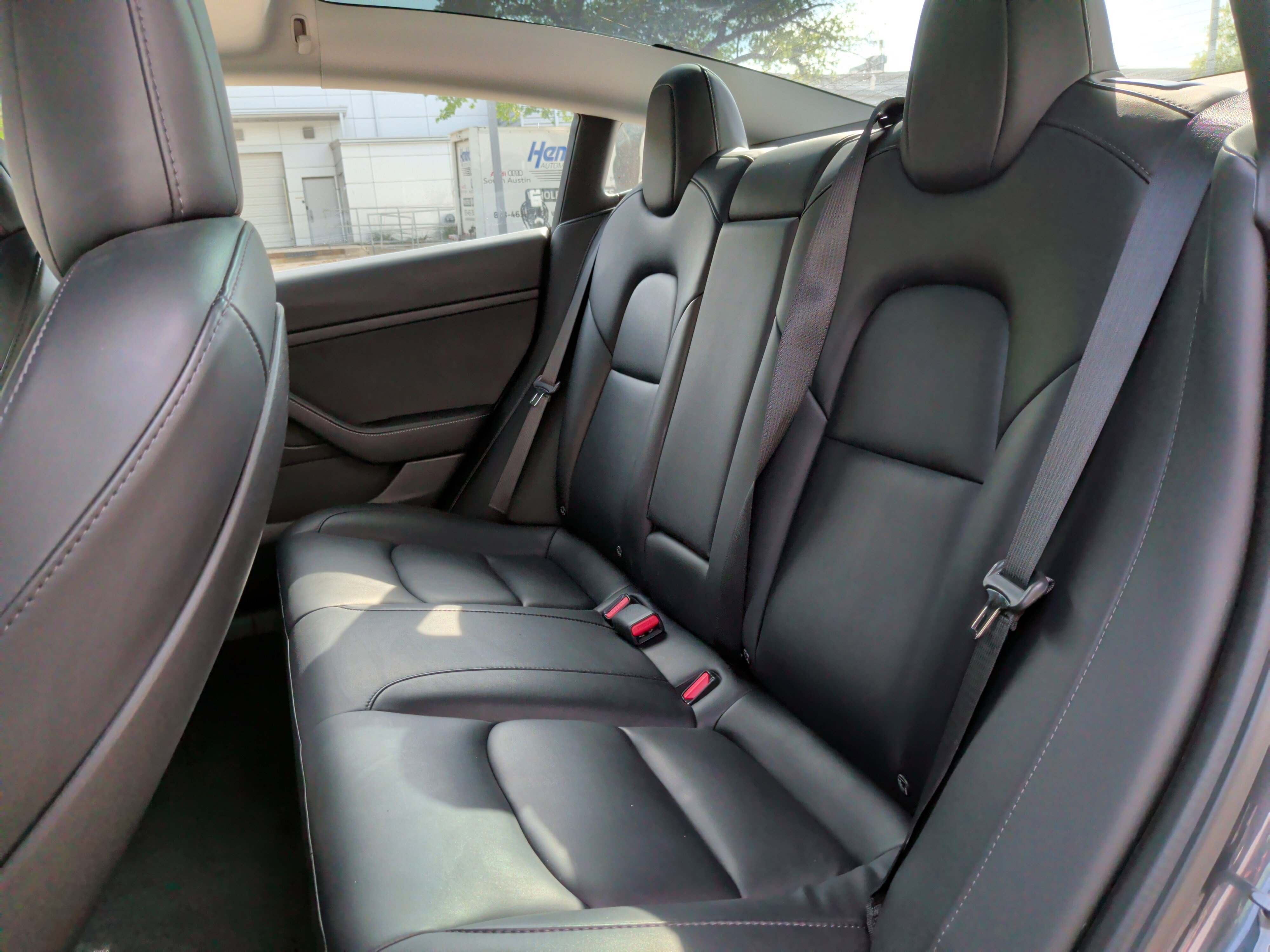 Used 2022 Tesla Model 3 Standard Range image 33