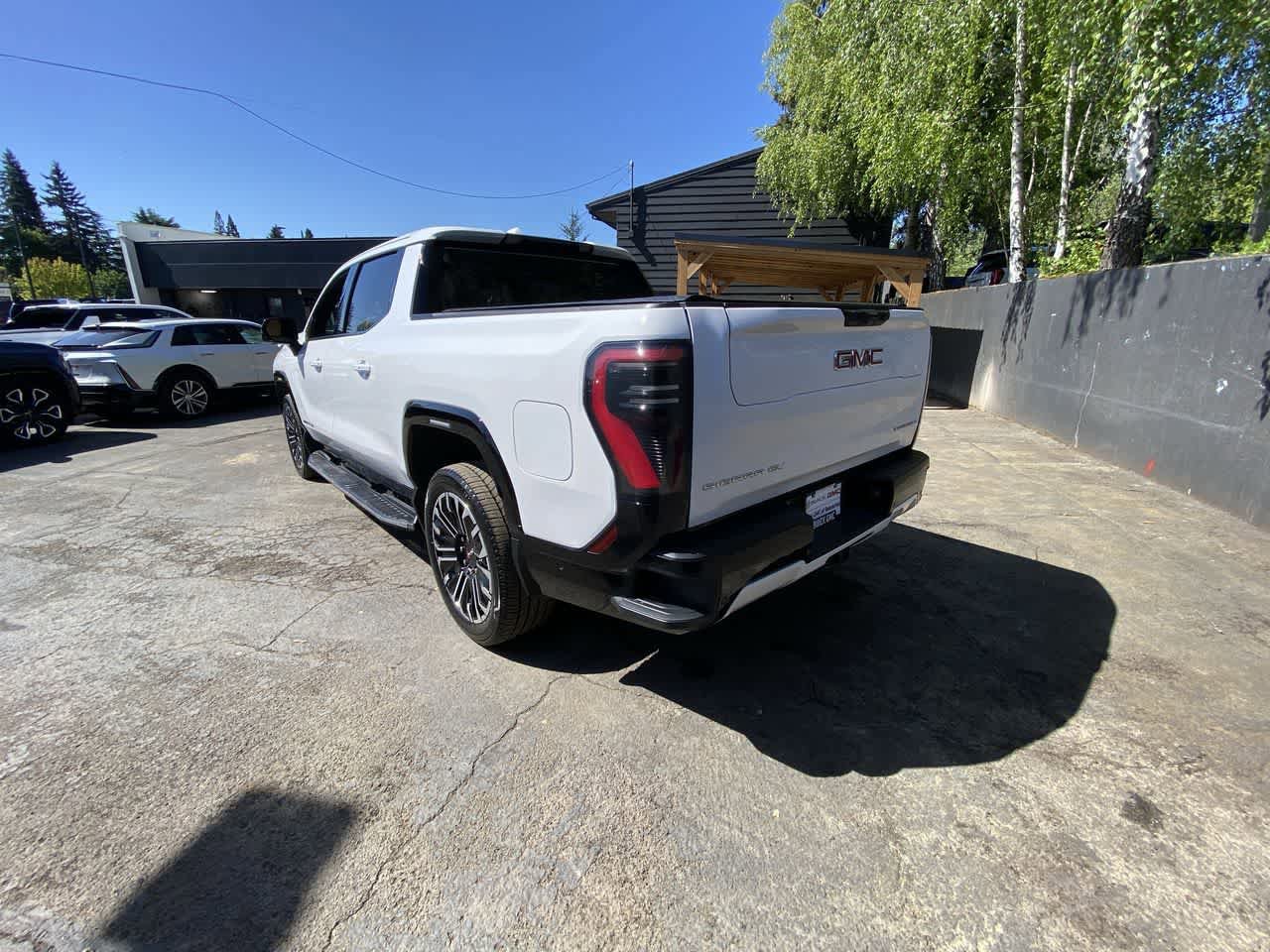 Used 2026 GMC Sierra EV Denali AWD/4WD image 4