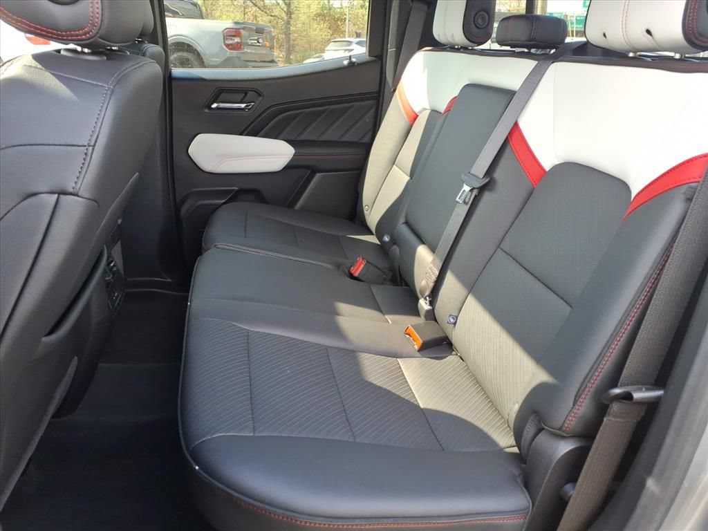 Used 2024 GMC Canyon AT4X AWD/4WD image 17