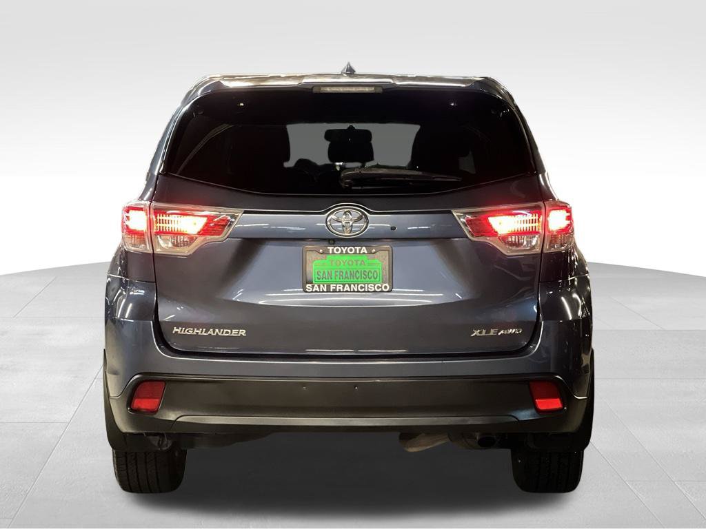 Used 2015 Toyota Highlander XLE AWD/4WD image 4