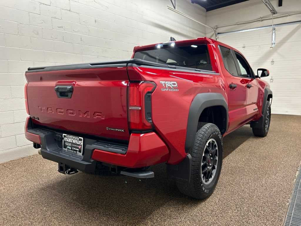 Used 2025 Toyota Tacoma TRD Off-Road AWD/4WD image 2