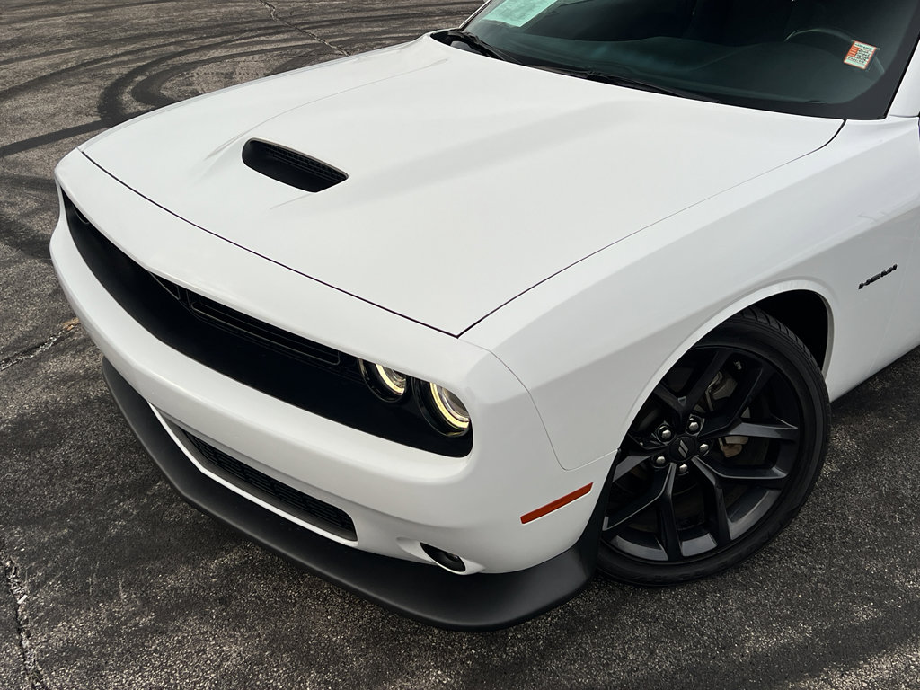 Used 2022 Dodge Challenger R/T w/ Blacktop Package image 9