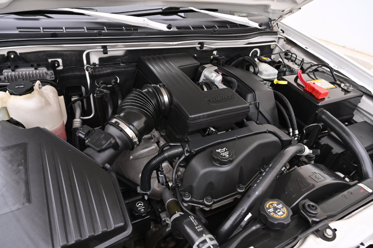 Used 2004 Chevrolet Colorado LS image 23