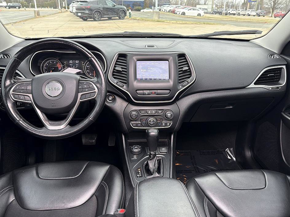 Used 2020 Jeep Cherokee Latitude Plus w/ Cold Weather Group image 18