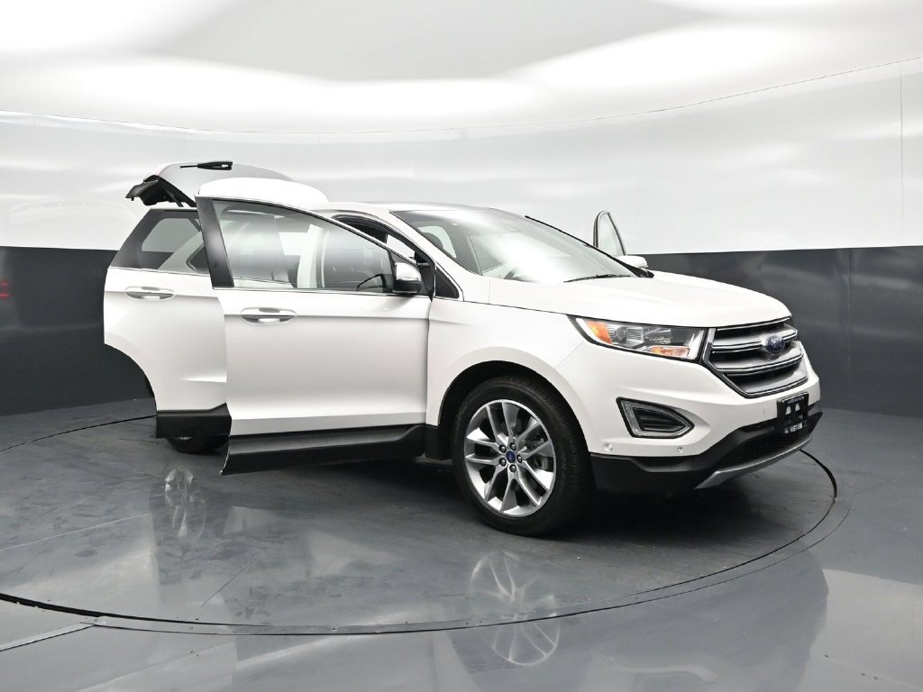 Certified 2018 Ford Edge Titanium w/ Equipment Group 302A AWD/4WD image 35