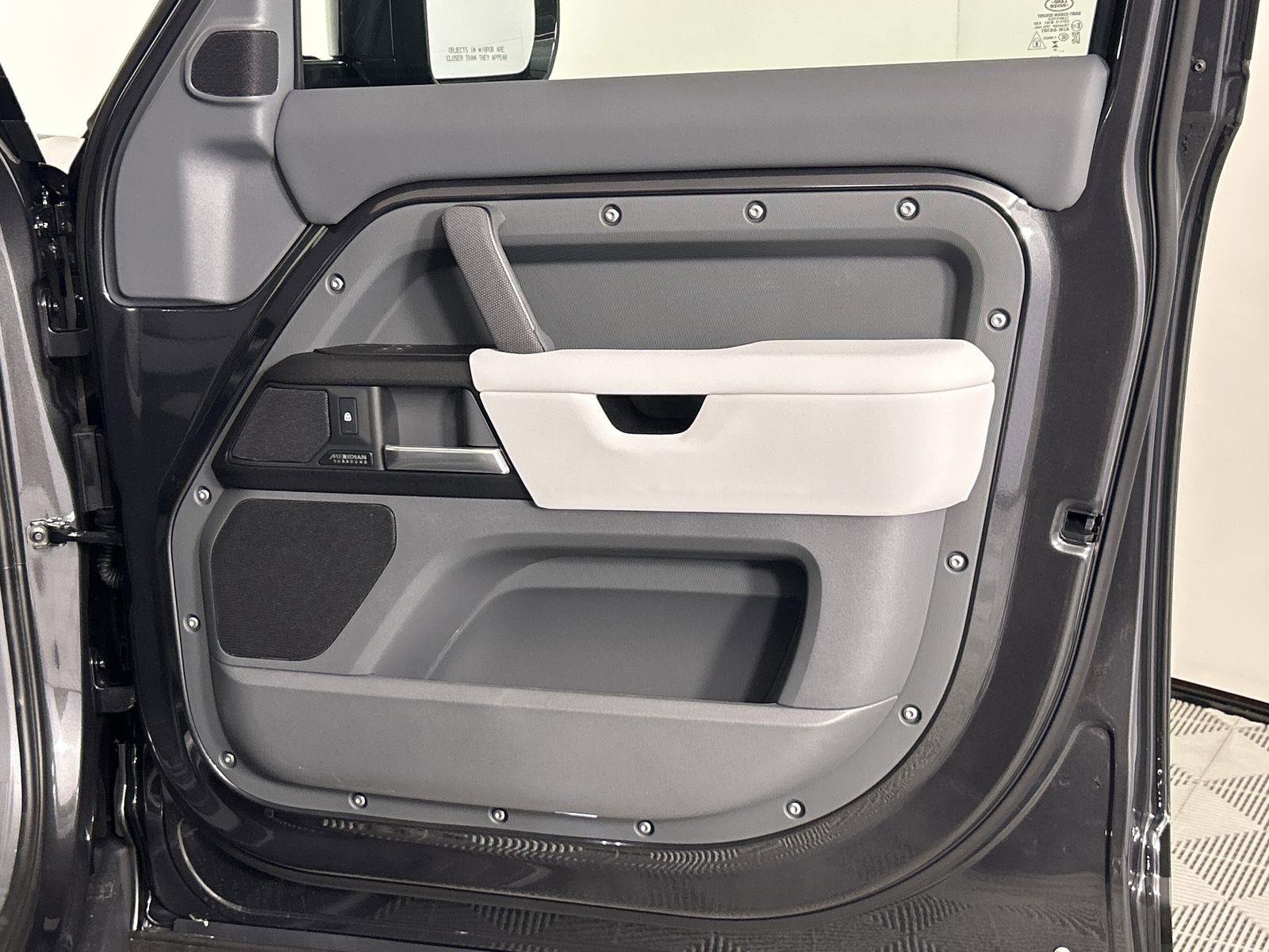 New 2025 Land Rover Defender 130 V8 image 33