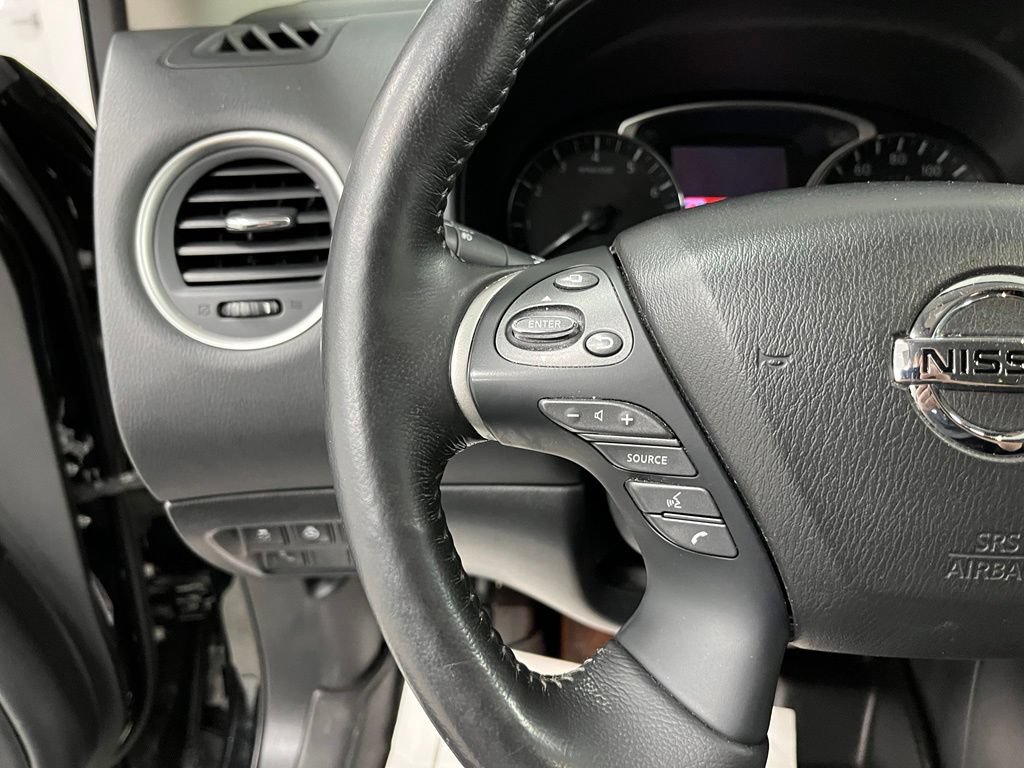 Used 2019 Nissan Pathfinder SL AWD/4WD image 29