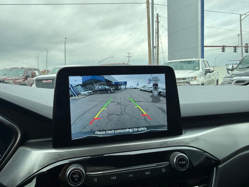 Used 2021 Ford Escape Titanium image 17