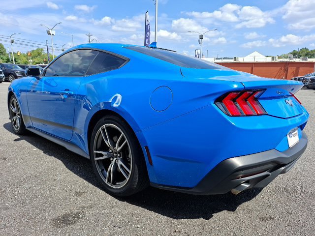 Used 2024 Ford Mustang Coupe RWD image 5