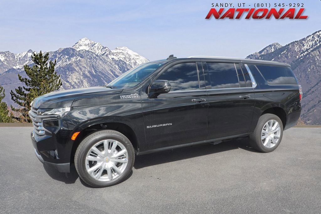 Used 2022 Chevrolet Suburban High Country w/ Premium Package 2