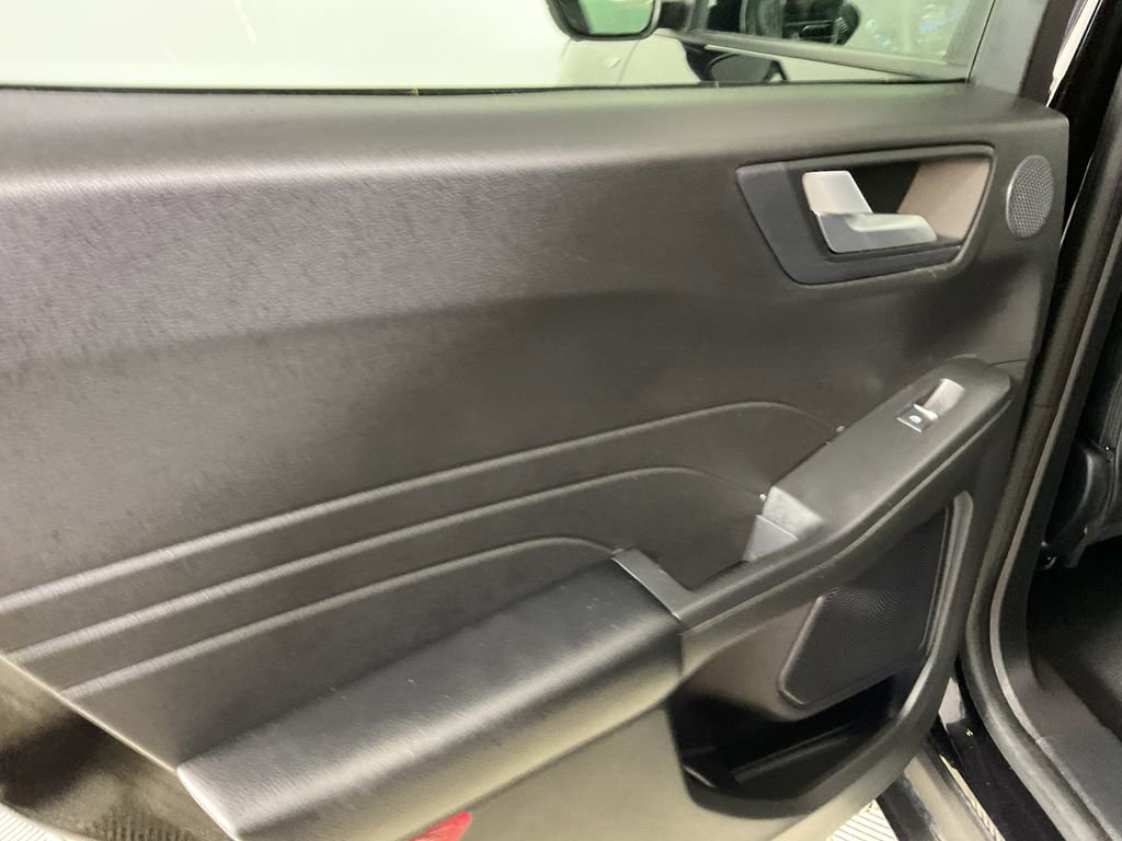 Used 2023 Ford Escape ST-Line Select w/ Tech Pack #2 image 19