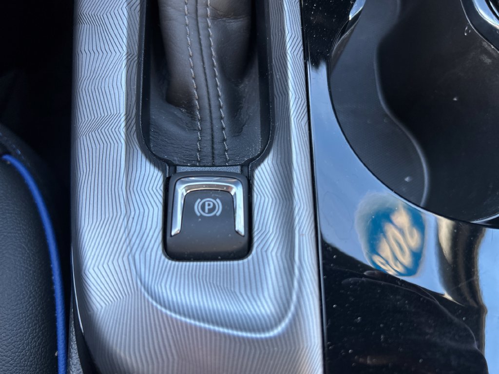 Used 2025 Buick Envista Sport Touring w/ Convenience I Package FWD image 30