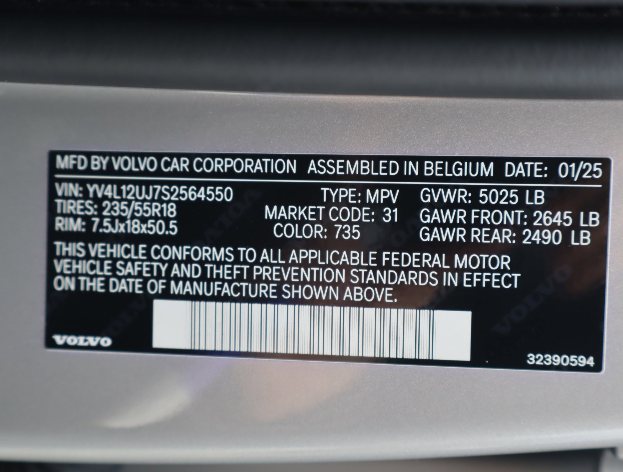 Certified 2025 Volvo XC40 B5 Core image 40
