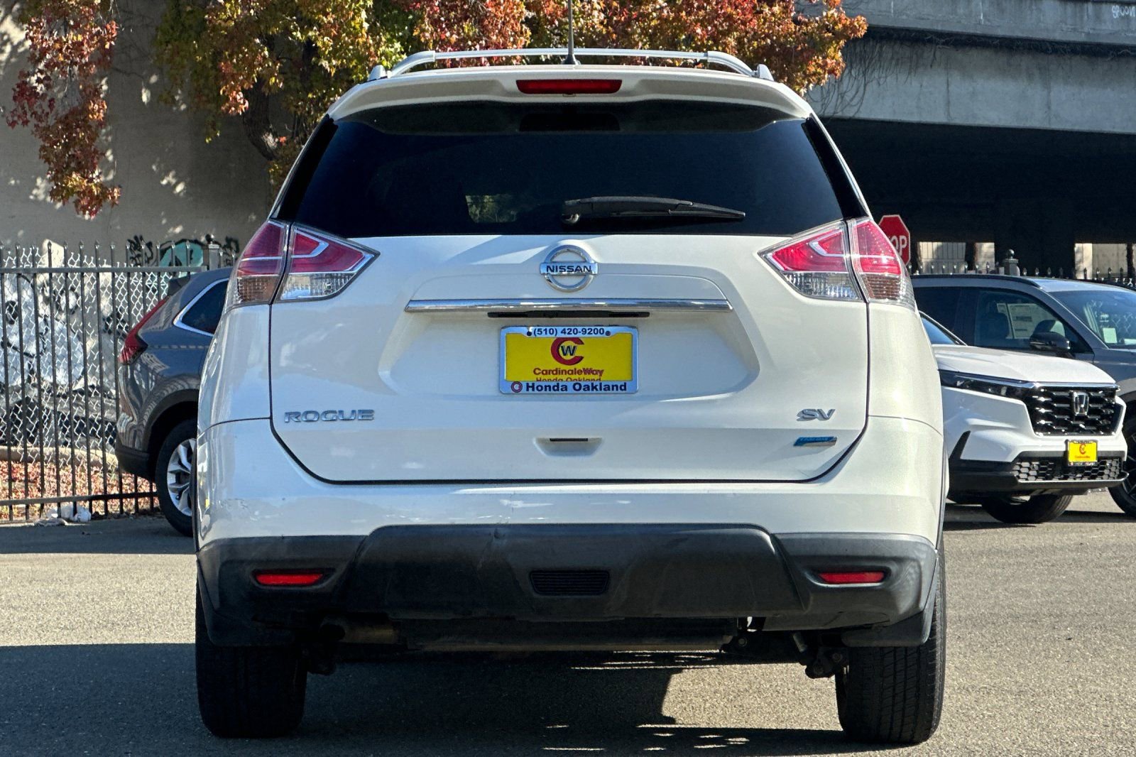 Used 2014 Nissan Rogue SV w/ SV Premium Package image 5