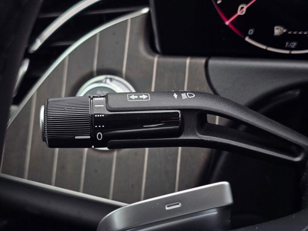 New 2026 Mercedes-Benz E 350 4MATIC Sedan image 38