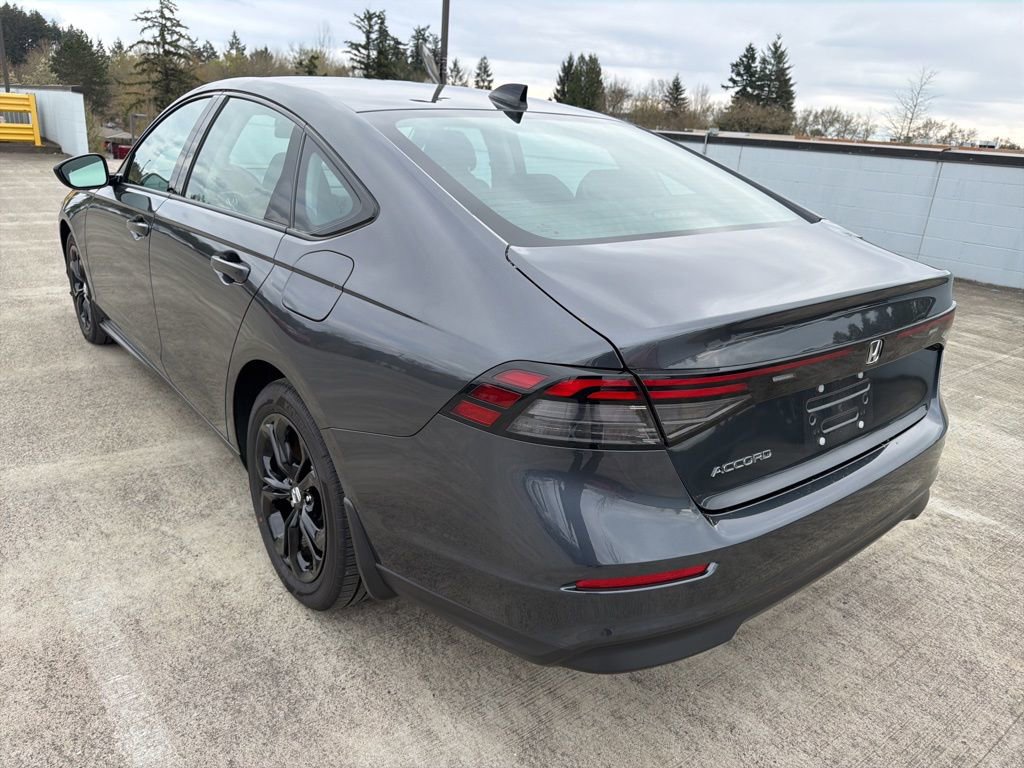 Used 2025 Honda Accord SE image 6