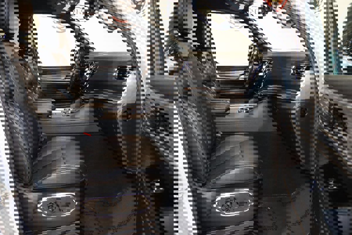 Used 2024 Jeep Wagoneer L Series II w/ Flexible Seating Group image 59