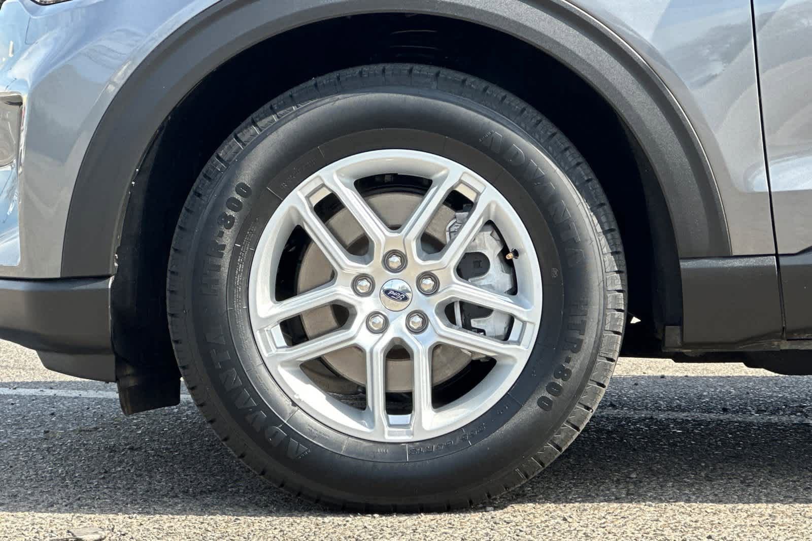 Certified 2025 Ford Explorer Active image 28