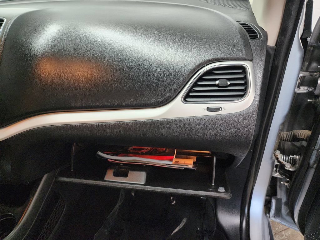 Used 2019 Dodge Journey SE FWD image 35