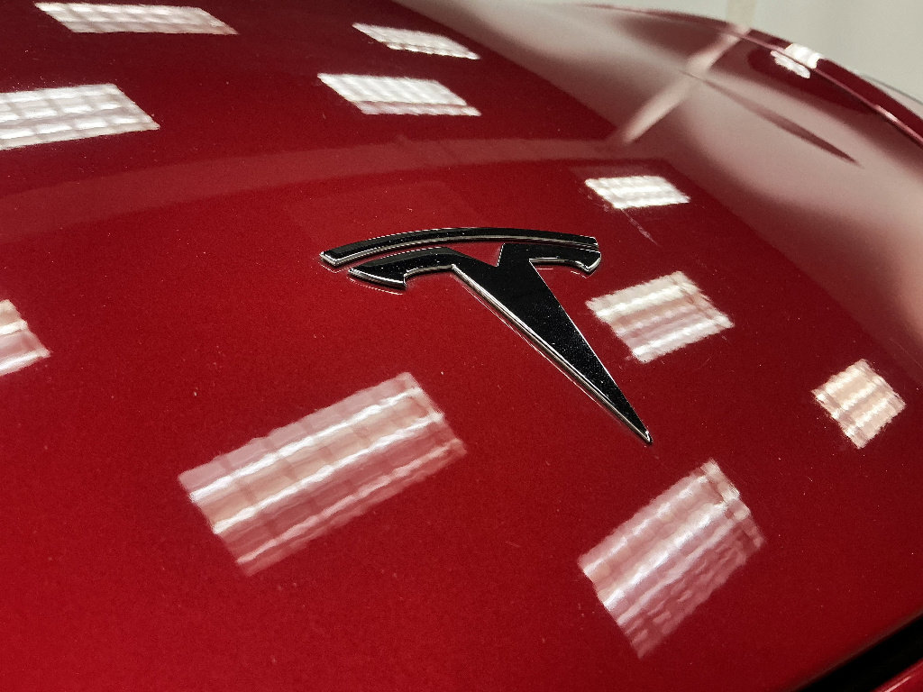 Used 2020 Tesla Model 3 Long Range AWD/4WD image 2