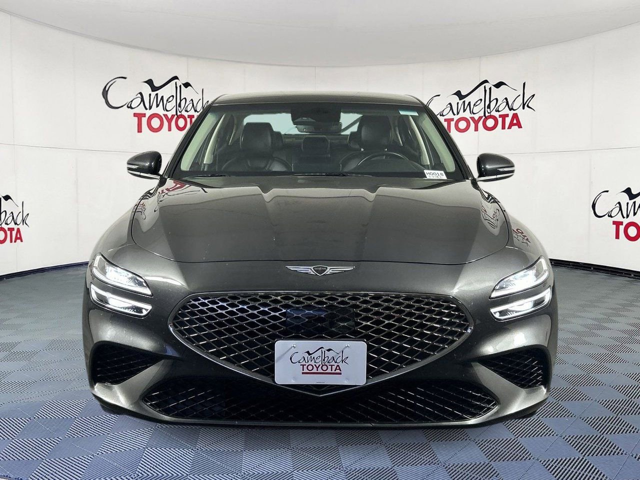 Used 2025 Genesis G70 2.5T image 3
