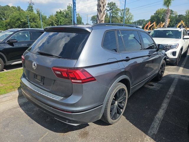 Used 2021 Volkswagen Tiguan SE R-Line FWD image 3