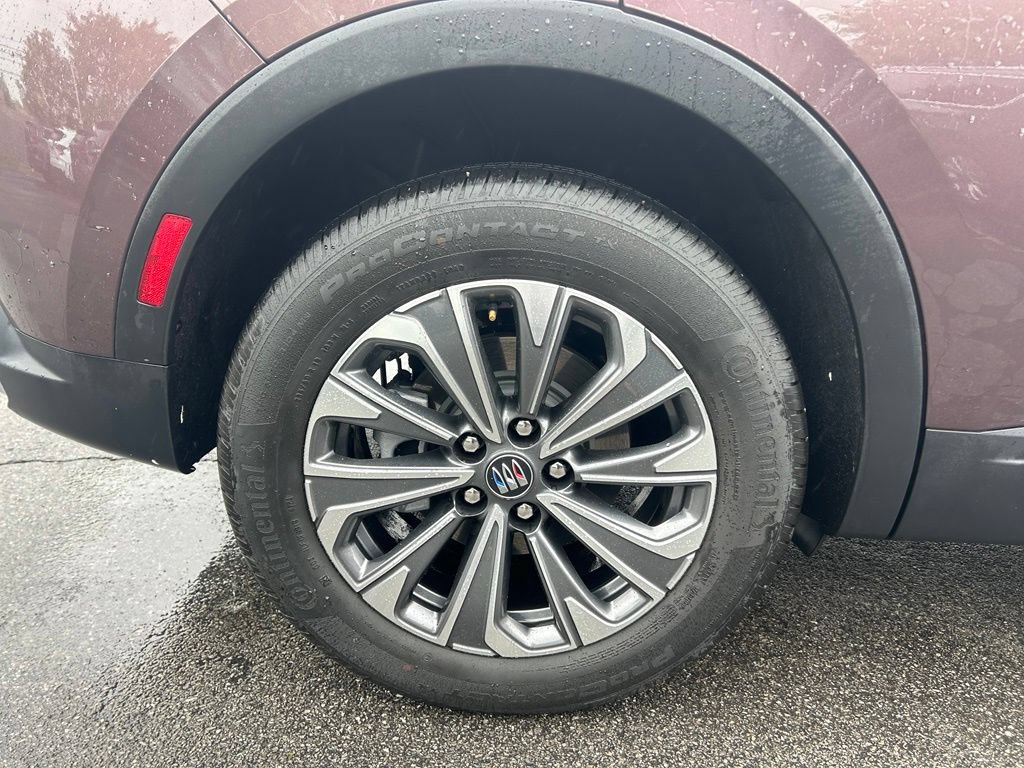 Used 2025 Buick Envision Preferred AWD/4WD image 28
