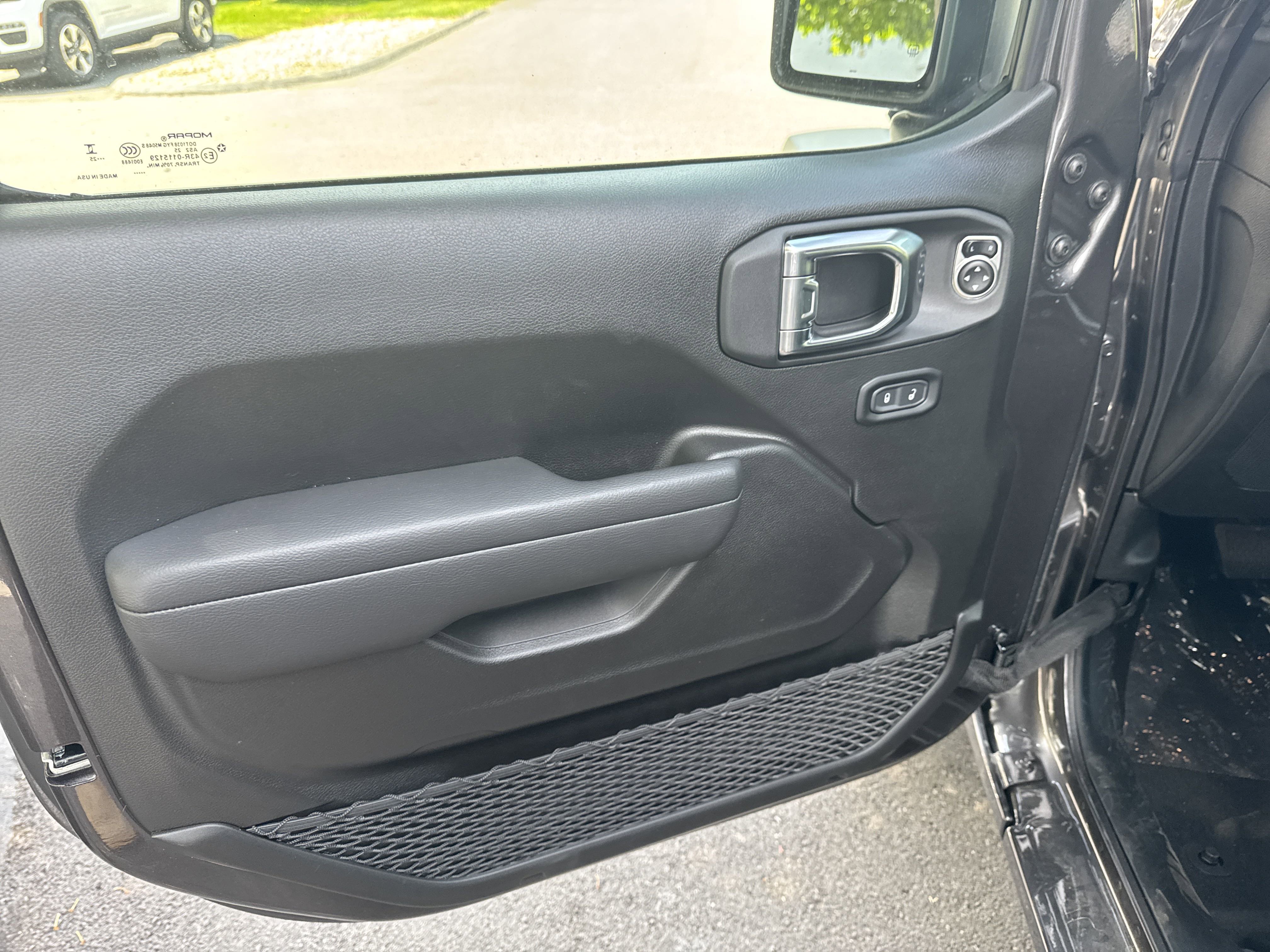 New 2025 Jeep Wrangler Sport S image 15