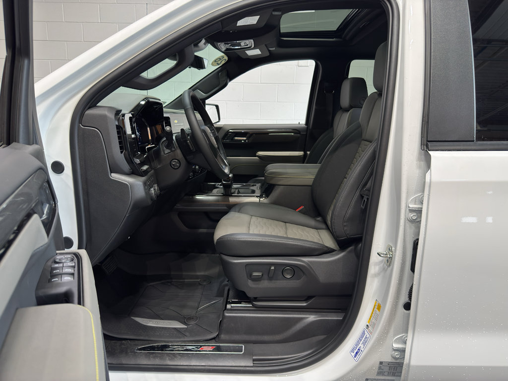 New 2026 Chevrolet Silverado 1500 ZR2 w/ LPO, Dark Essentials Package AWD/4WD image 18